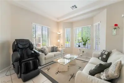186 Uccello Drive, Las Vegas, NV 89138 Living Room
