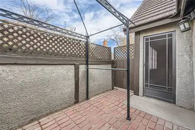 3954 Edgemoor Way, Las Vegas, NV 89121 Patio