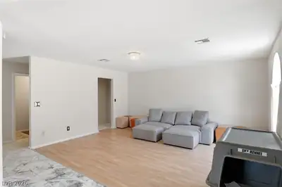 435 Los Feliz Street, Las Vegas, NV 89110 Living Room