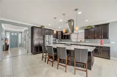 5817 Summit Greens Street Kitchen