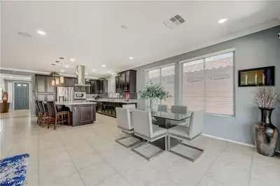 5817 Summit Greens Street Dining Area