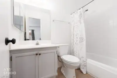 850 Mesquite Springs Drive 201 Primary Bathroom