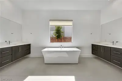 472 Sand Dune Arch Street, Las Vegas, NV 89138 Primary Bathroom