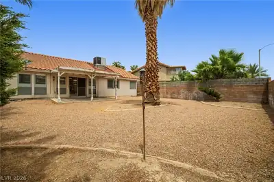 2803 Camelback Lane, Henderson, NV 89074 Yard