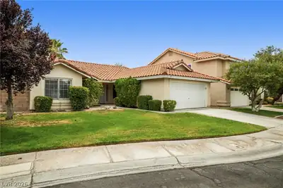 2803 Camelback Lane, Henderson, NV 89074 Front of Structure