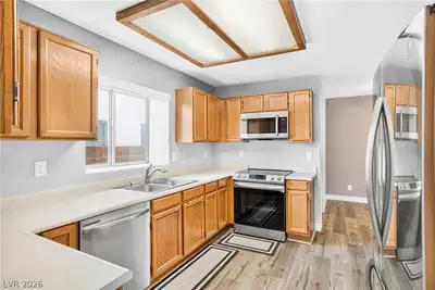 2803 Camelback Lane, Henderson, NV 89074 Kitchen