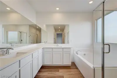 9792 Ansley Pointe Court, Las Vegas, NV 89143 Primary Bathroom