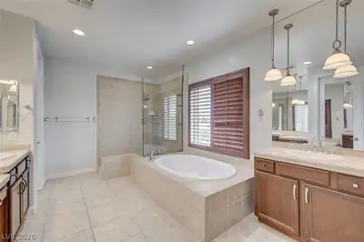 581 Via Balizan Avenue, Las Vegas, NV 89123 Primary Bathroom