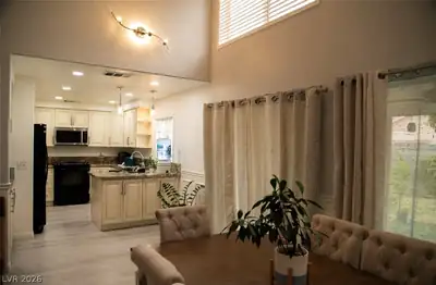 10126 Pennyroyal Street, Las Vegas, NV 89183 Kitchen