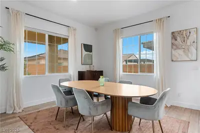 709 Monroe Hill Dining Area