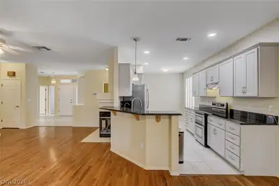 2025 Poppywood Avenue Kitchen