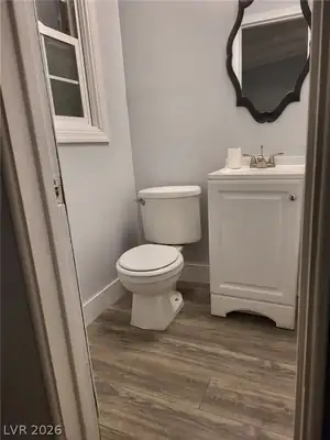 1417 Manzanita Way 1419 Bathroom