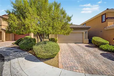 32 Buffalo Gap Court, North Las Vegas