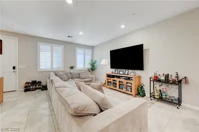 2433 Bellinzona Place, Henderson, NV 89044 Living Room