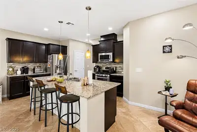 2815 Rough Green Street Kitchen