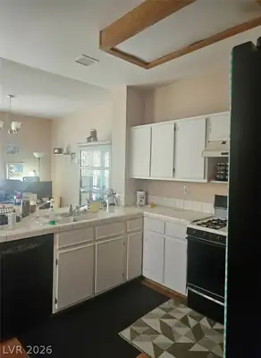 1727 Comstock Drive Kitchen