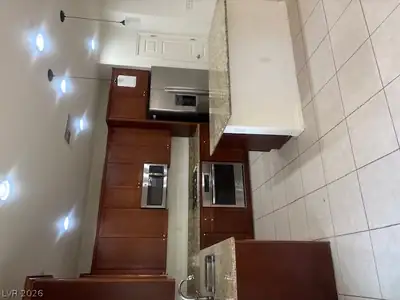 10635 Gale Wind Court, Las Vegas, NV 89129 Kitchen