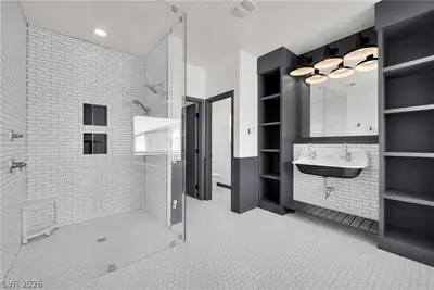 6164 Barby Cove Street, Las Vegas, NV 89148 Primary Bathroom