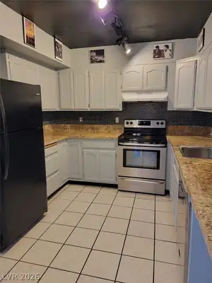 3930 University Center Drive 305 Kitchen