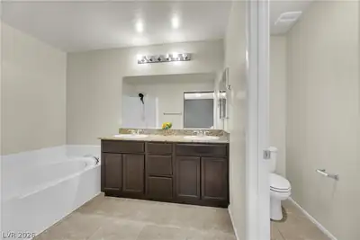 4132 Juanita May Avenue, North Las Vegas, NV 89032 Primary Bathroom