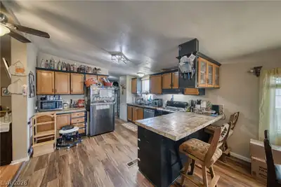 1400 West Horn Road Kitchen