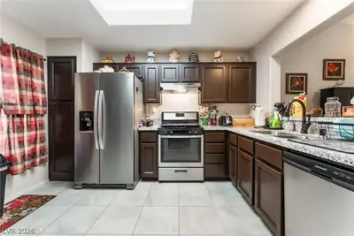 9333 Fresh Spring Drive, Las Vegas, NV 89134 Kitchen