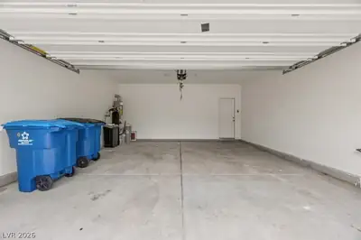 6588 Rustic Saddle Court, Las Vegas, NV 89141 Garage