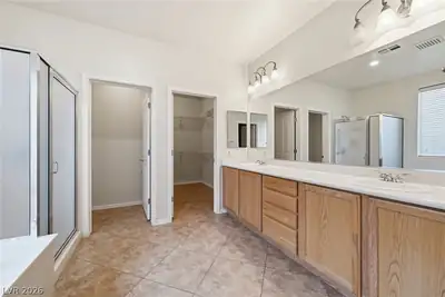 2305 Rosendale Village Avenue Primary Bathroom