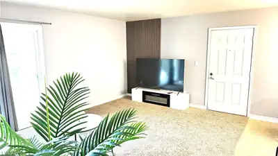 4410 Sandy River Drive 23 Living Room