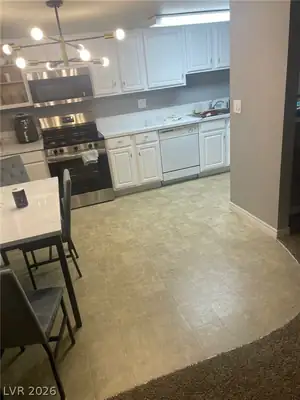 4410 Sandy River Drive 23 Kitchen