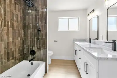 428 North 23rd Street Bathroom