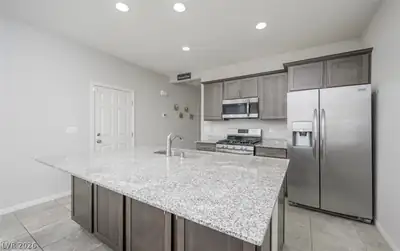 2675 Chinaberry Hill Street, Laughlin, NV 89029 Kitchen