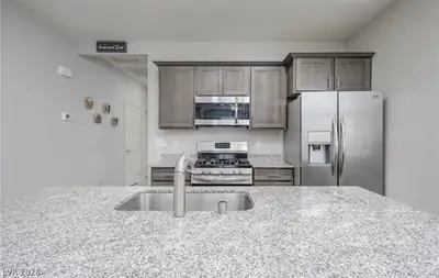 2675 Chinaberry Hill Street, Laughlin, NV 89029 Kitchen