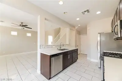 6354 Foxlyn Avenue, Las Vegas, NV 89122 Kitchen
