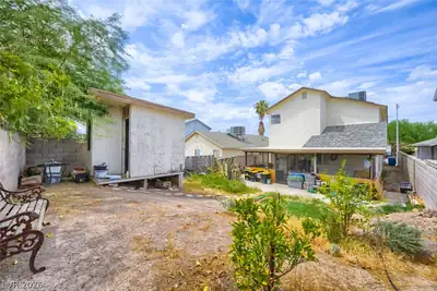 526 Tabony Avenue, Henderson, NV 89011 Yard