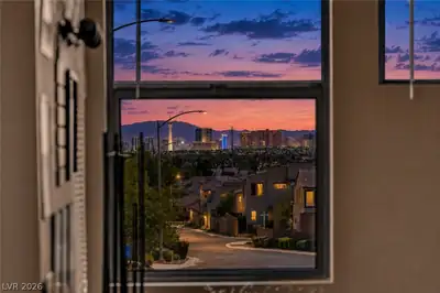 508 Monarch Ridge Court, North Las Vegas