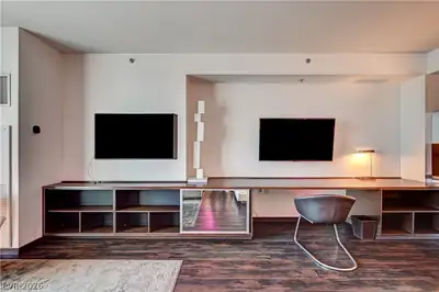 4381 West Flamingo Road 53307 Living Room