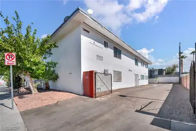 1165 Sierra Vista Drive Las Vegas, NV 89169