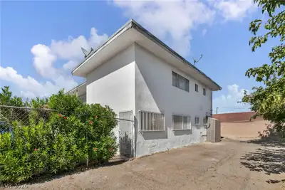 1165 Sierra Vista Drive, Las Vegas, NV 89169 
