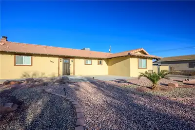 7435 Rogers Street, Las Vegas, NV 89139 Front of Structure