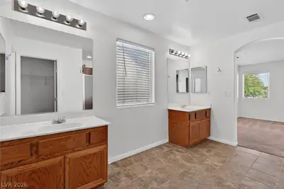 5629 Vassar Meadow Street, Las Vegas, NV 89148 Primary Bathroom