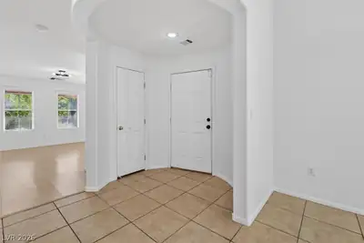 5629 Vassar Meadow Street, Las Vegas, NV 89148 Entrance Foyer