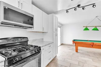 4460 Cranbrook Way, Las Vegas, NV 89103 Kitchen