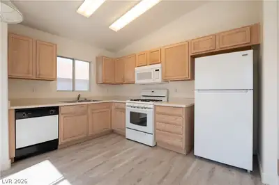 5944 Trickling Descent Street 101 Kitchen