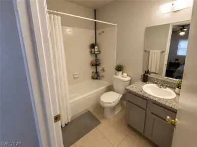 212 North Bruce Street A Bathroom