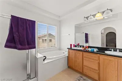 324 Morro Dunes Avenue, North Las Vegas, NV 89031 Primary Bathroom