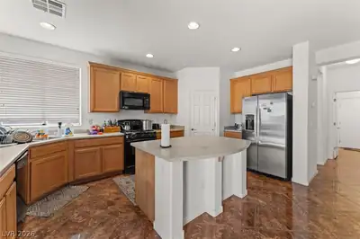 324 Morro Dunes Avenue, North Las Vegas, NV 89031 Kitchen