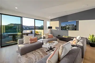 28 Heron Harbour Drive, Henderson, NV 89011 Living Room