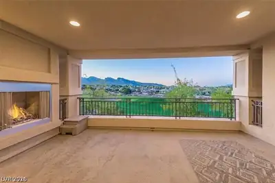 9212 Tesoras Drive 202 Balcony