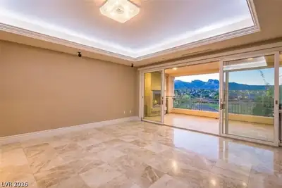 9212 Tesoras Drive 202 Living Room